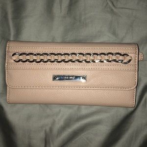 Nine West wallet